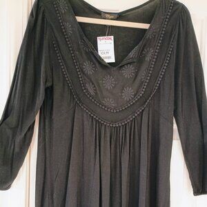 BNWT CUPIO BLACK EMBROIDERED KNIT TUNIC TOP SIZE MEDIUM